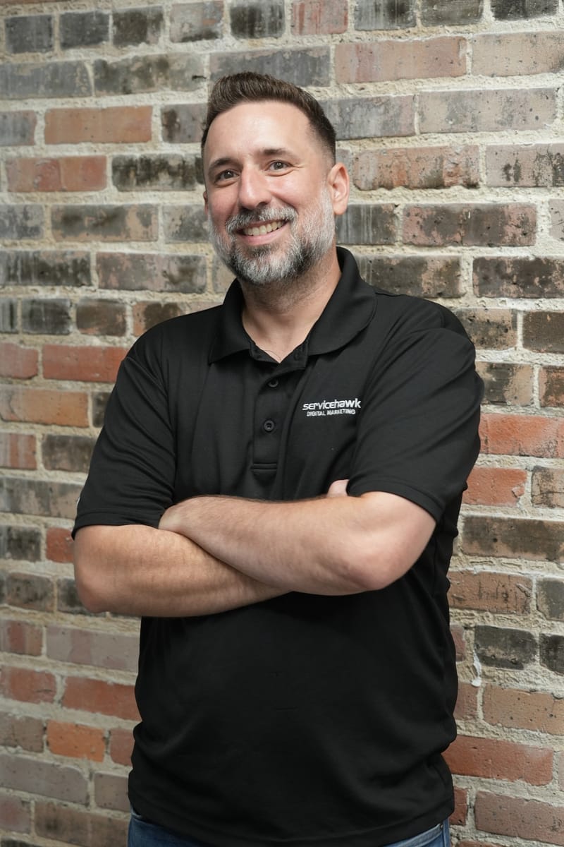 Leigh Landeche headshot